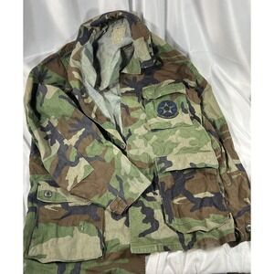 Military Camouflage Command Vintage Woodland Coat/Shirt with patches Med 283rd